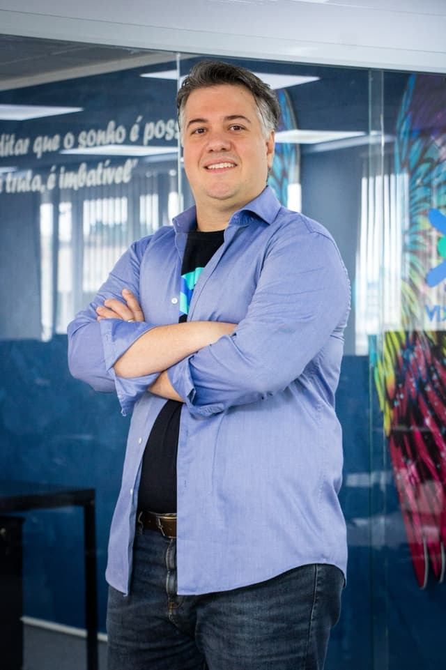 Dr. Eduardo Azevedo